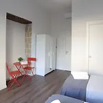 Tammurriata Nera Bedroom