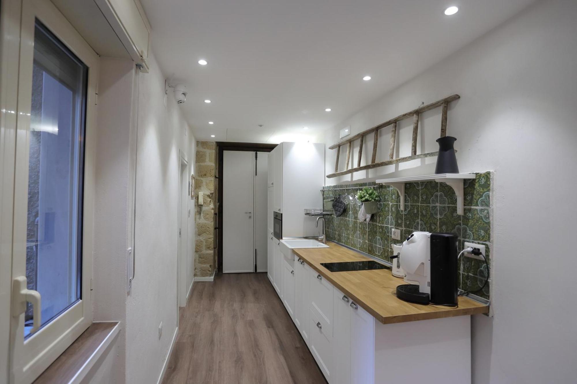 Tammurriata Nera Bedroom Naples
