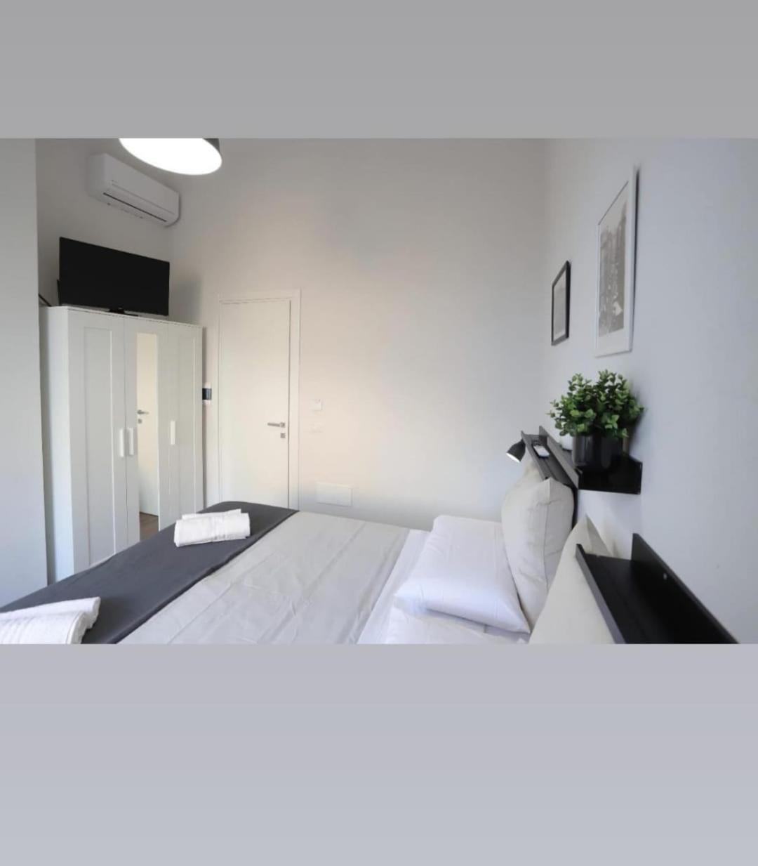 Tammurriata Nera Bedroom *