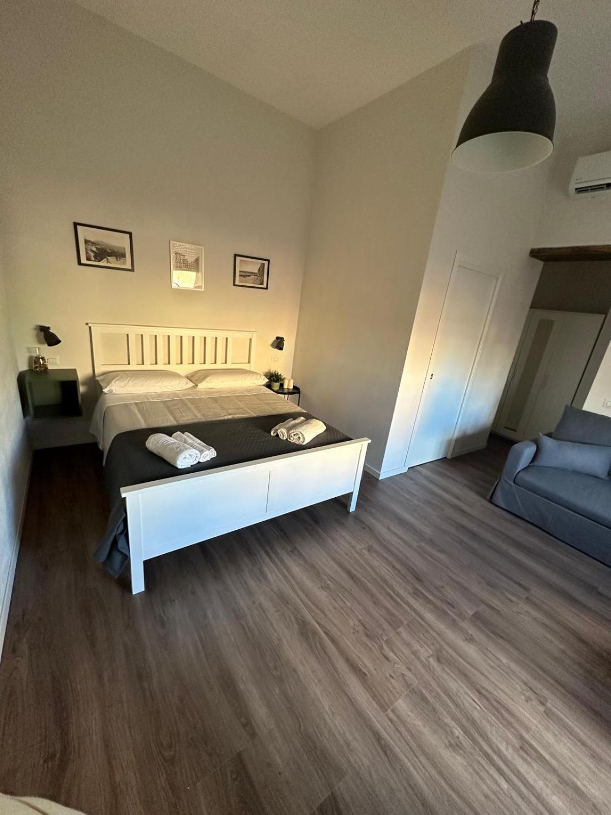 Guest house Tammurriata Nera Bedroom Naples