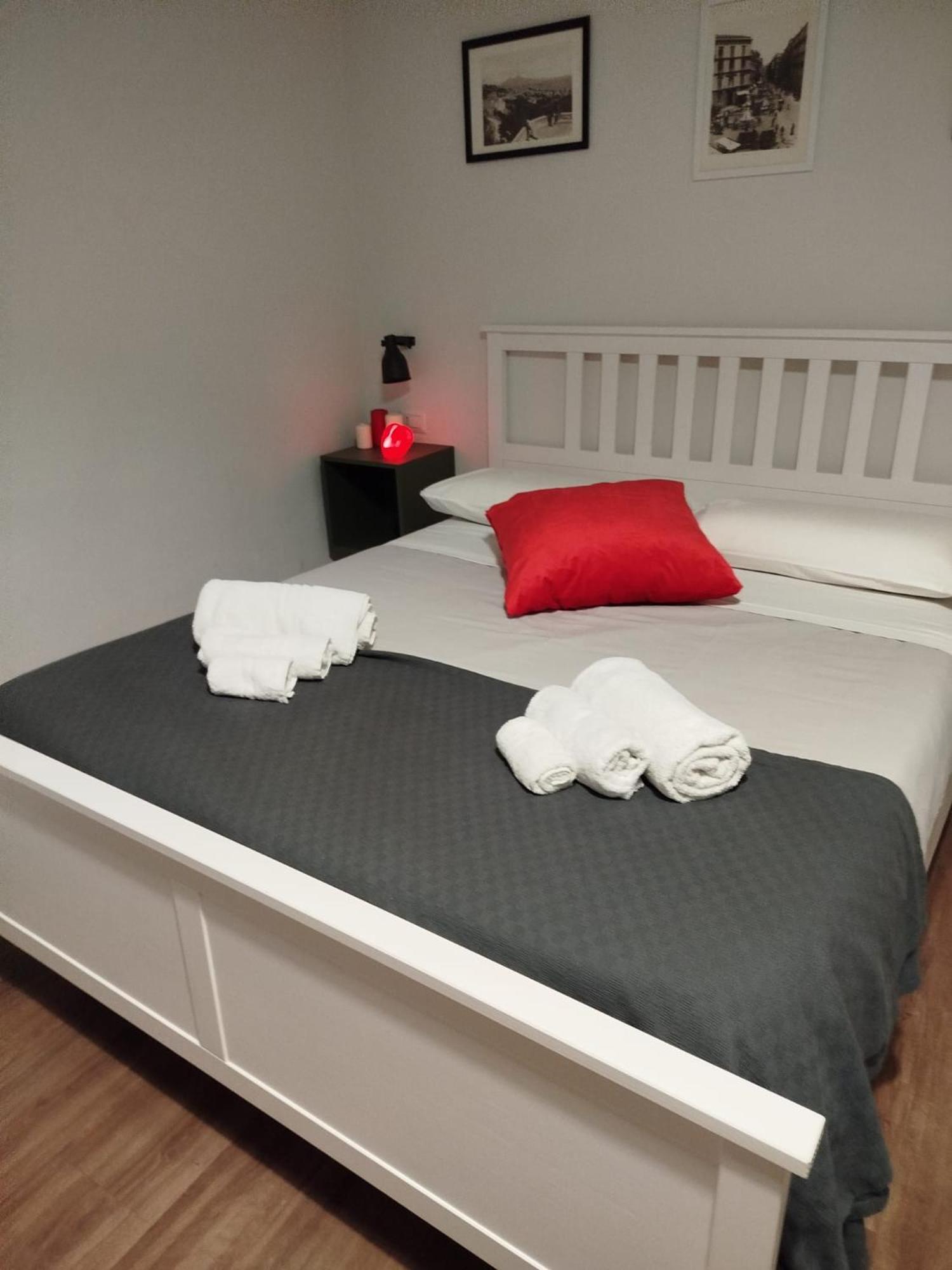 Tammurriata Nera Bedroom *